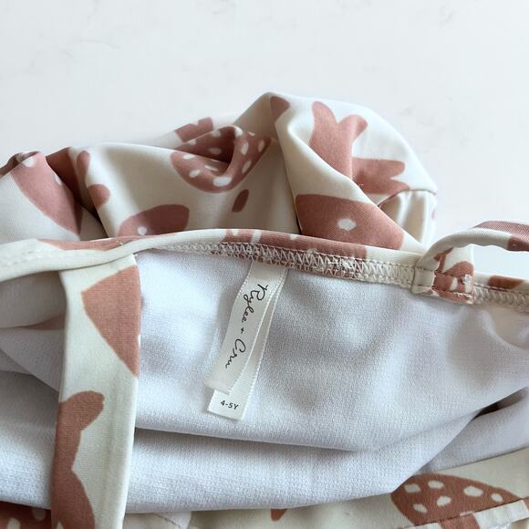 RYLEE + CRU Seashell Swimsuit  One Piece size 4-5 - Picture 5 of 7